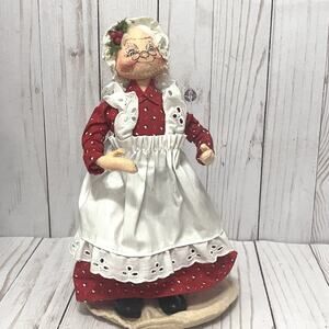 Vintage Annalee Mrs. Claus Mistletoe in Hair Christmas 10" Tall Doll